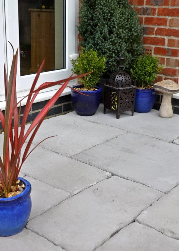 Bradstone Old Town Eco Evolve Patio Pack in Silver Grey